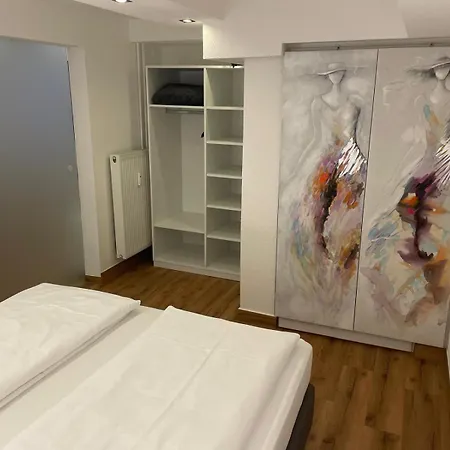 Cozy Mit Kueche Im Souterrain פרידריכסהאפן