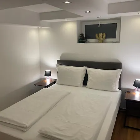 Апартаменты Cozy Mit Kueche