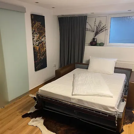 Cozy Mit Kueche Im Souterrain דירה *